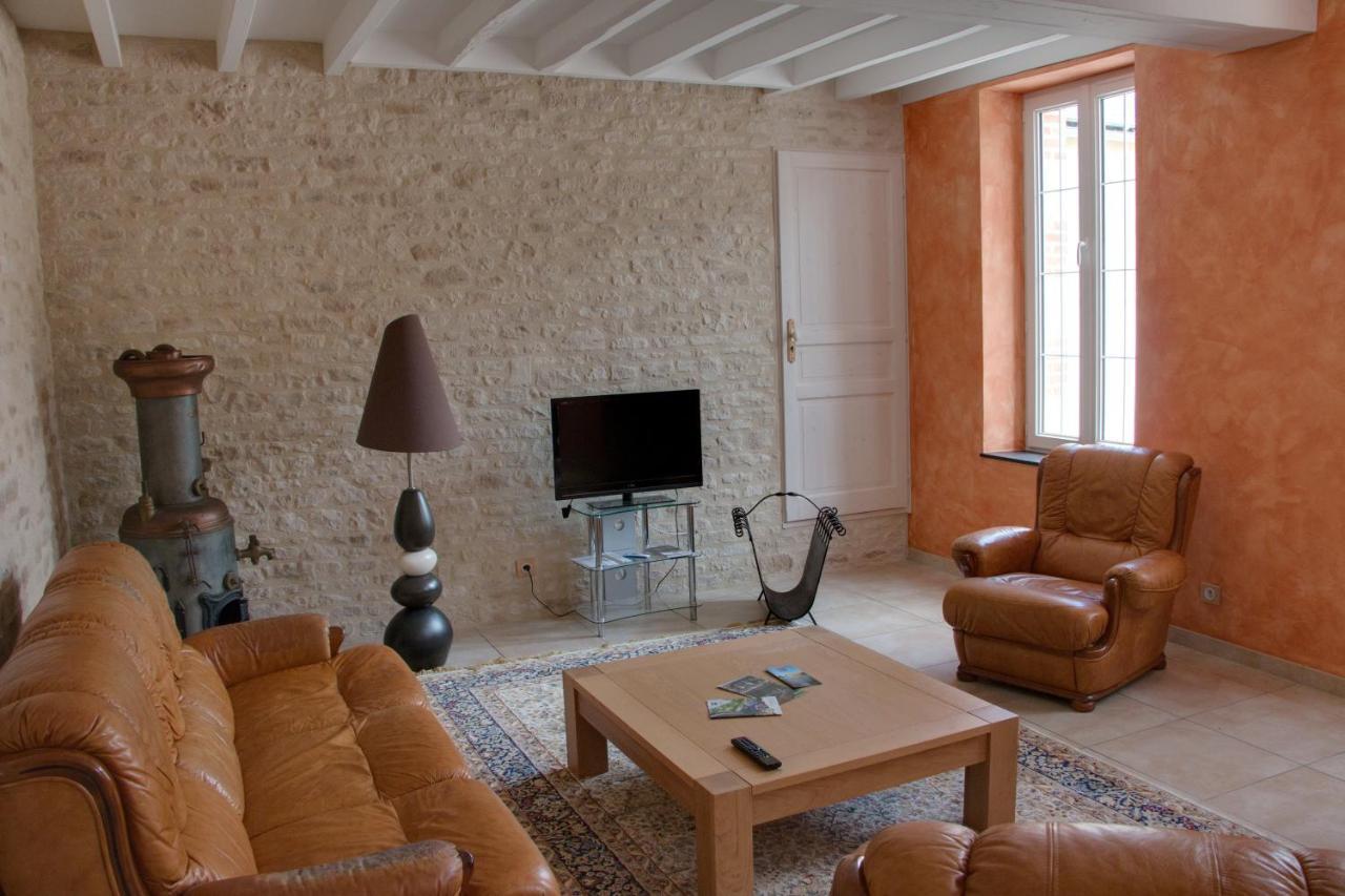 Gite De Villaine Theillay Exterior photo